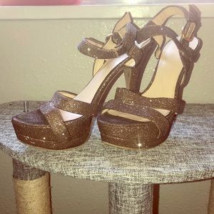 Sparkle Guess Pumps